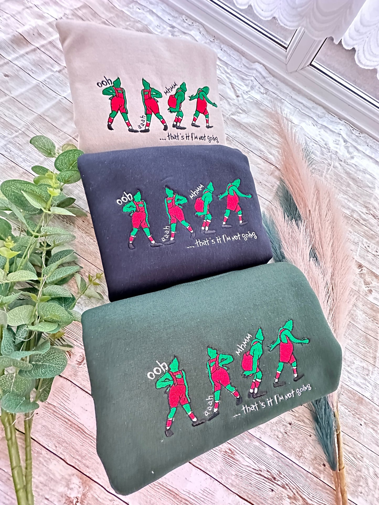 Christmas Embroidered Sweatshirt Crewneck